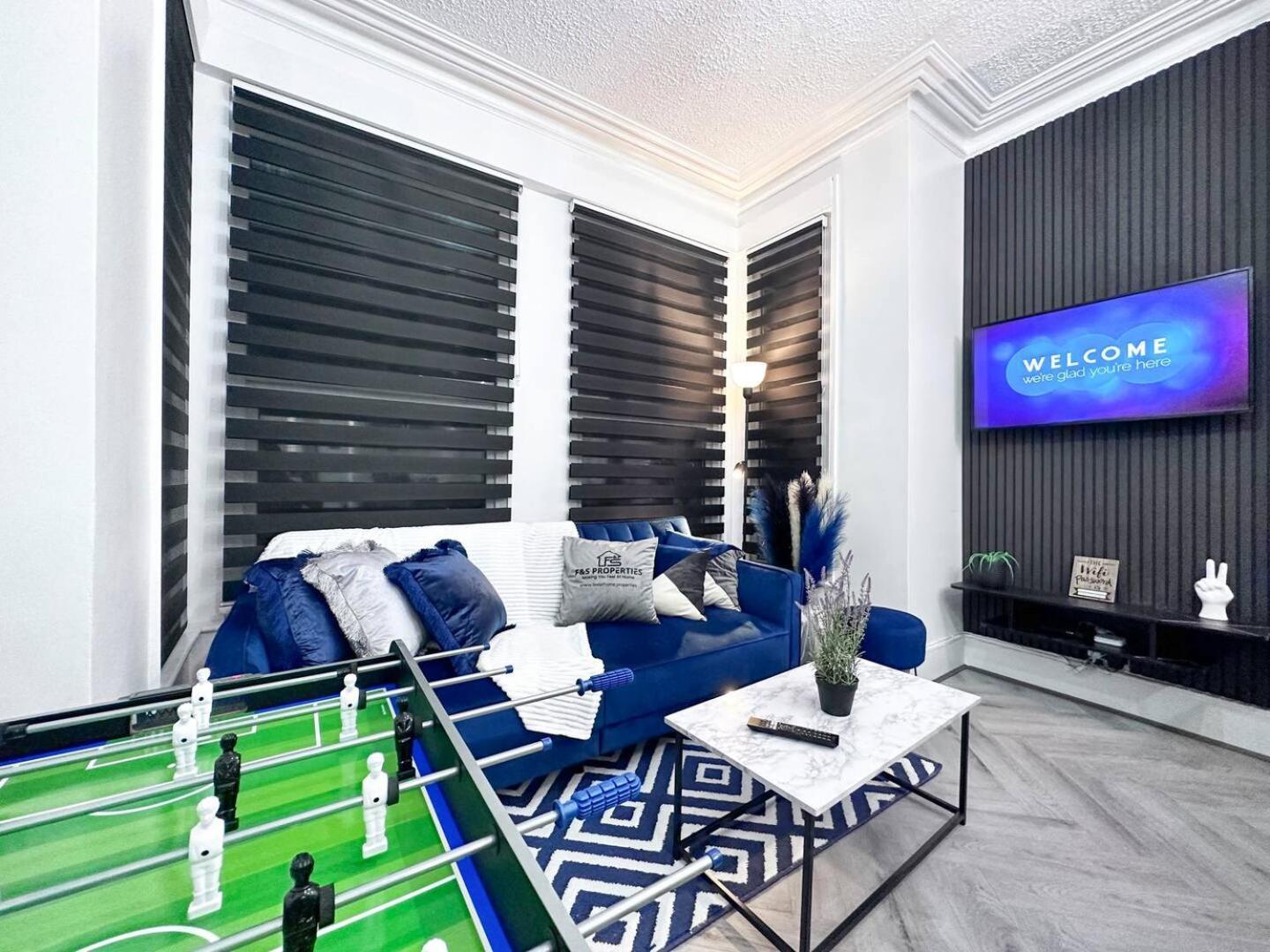 Swanky Seaside Sanctuary W Foozeball - Southend 외부 사진
